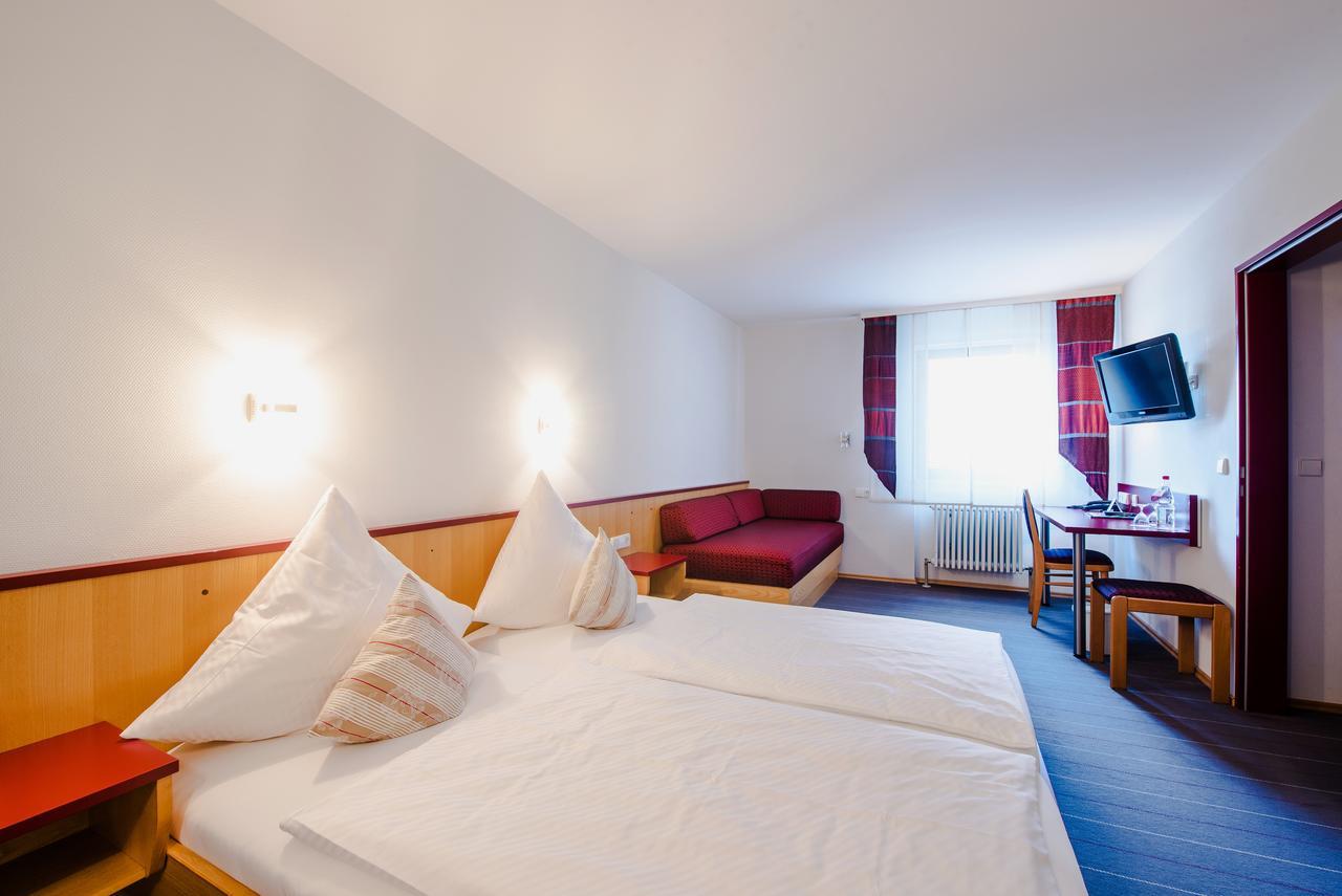 Hotel Gasthof Zum Roessle Altenstadt  Kültér fotó